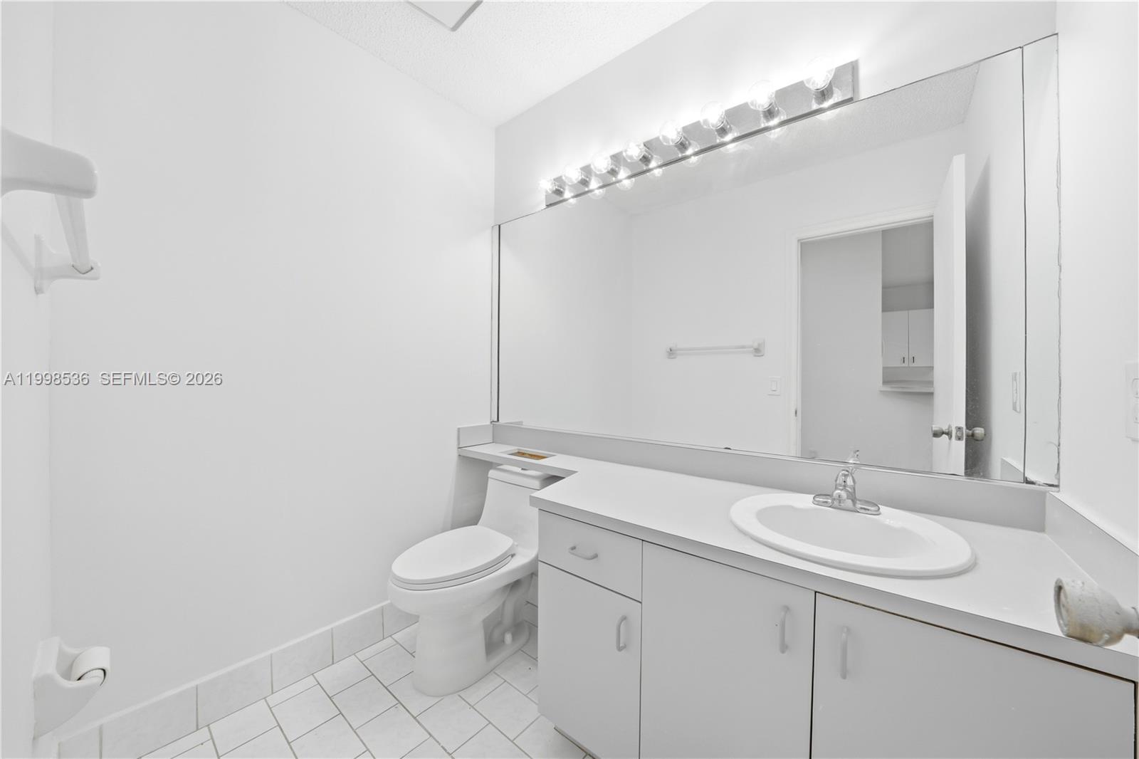 THE MANSIONS - Residential