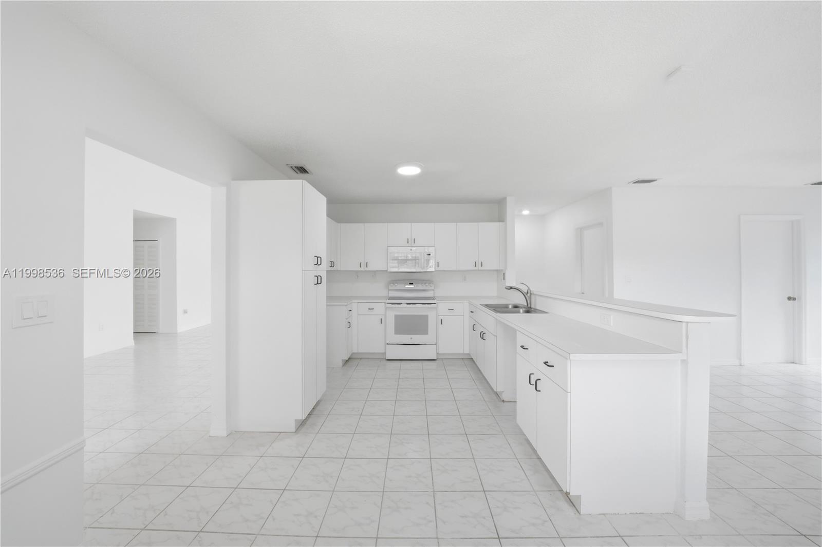 THE MANSIONS - Residential