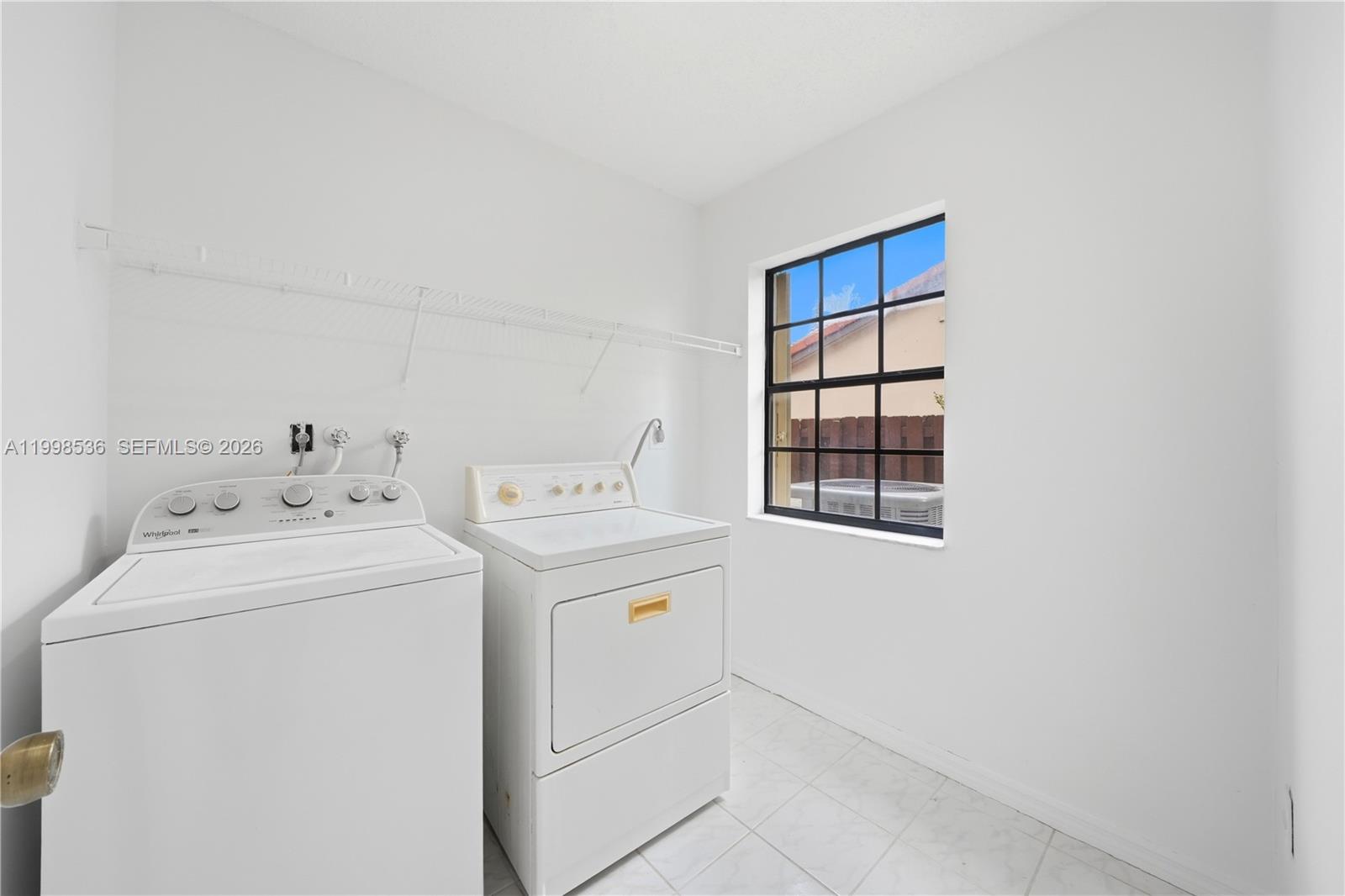 THE MANSIONS - Residential