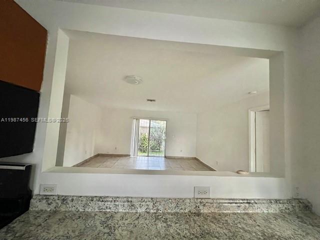 HOLLYWOOD LITTLE RANCHES - Residential Lease