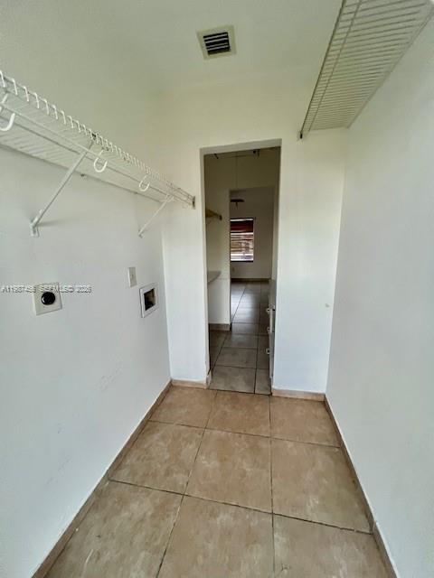 HOLLYWOOD LITTLE RANCHES - Residential Lease