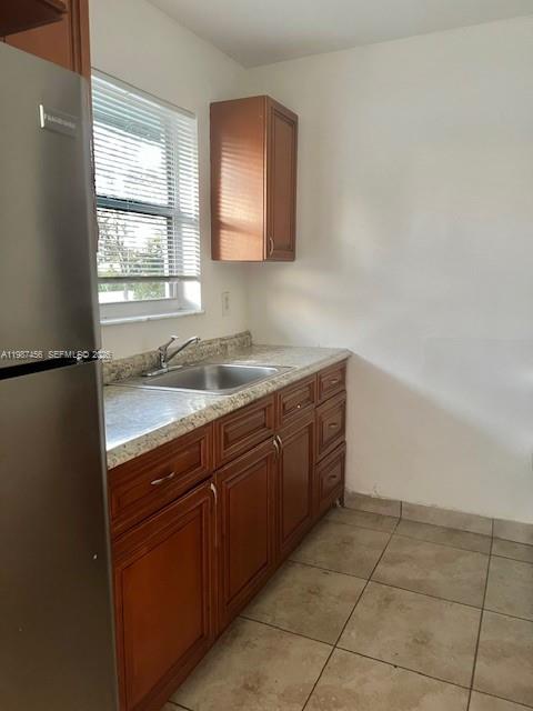 HOLLYWOOD LITTLE RANCHES - Residential Lease