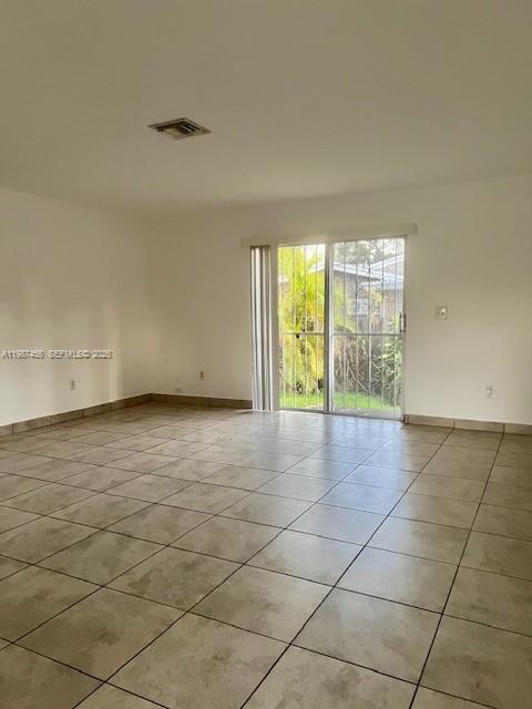 HOLLYWOOD LITTLE RANCHES - Residential Lease