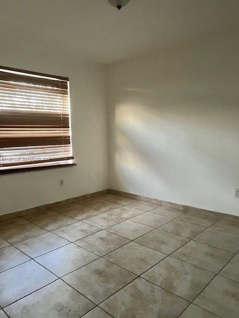 HOLLYWOOD LITTLE RANCHES - Residential Lease