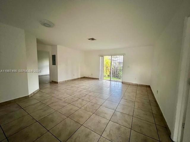 HOLLYWOOD LITTLE RANCHES - Residential Lease