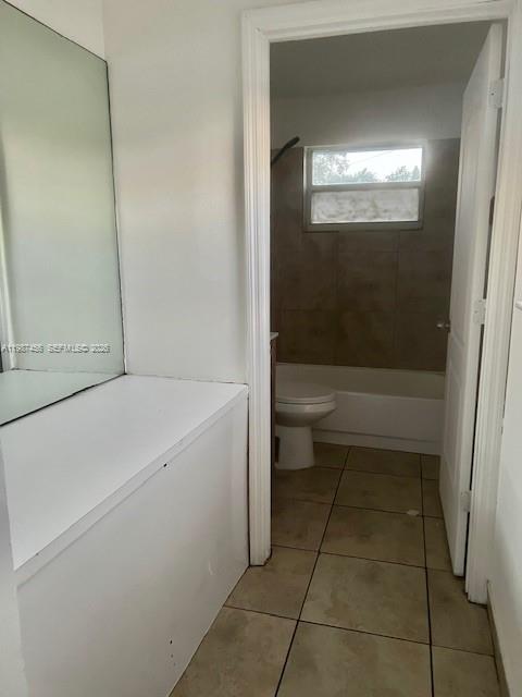 HOLLYWOOD LITTLE RANCHES - Residential Lease