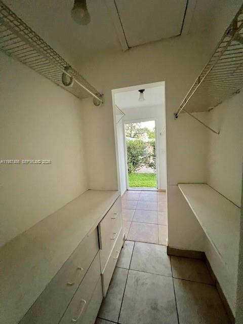 HOLLYWOOD LITTLE RANCHES - Residential Lease