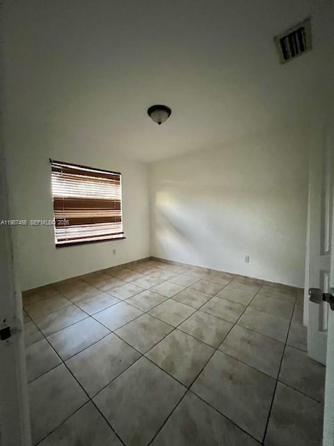 HOLLYWOOD LITTLE RANCHES - Residential Lease