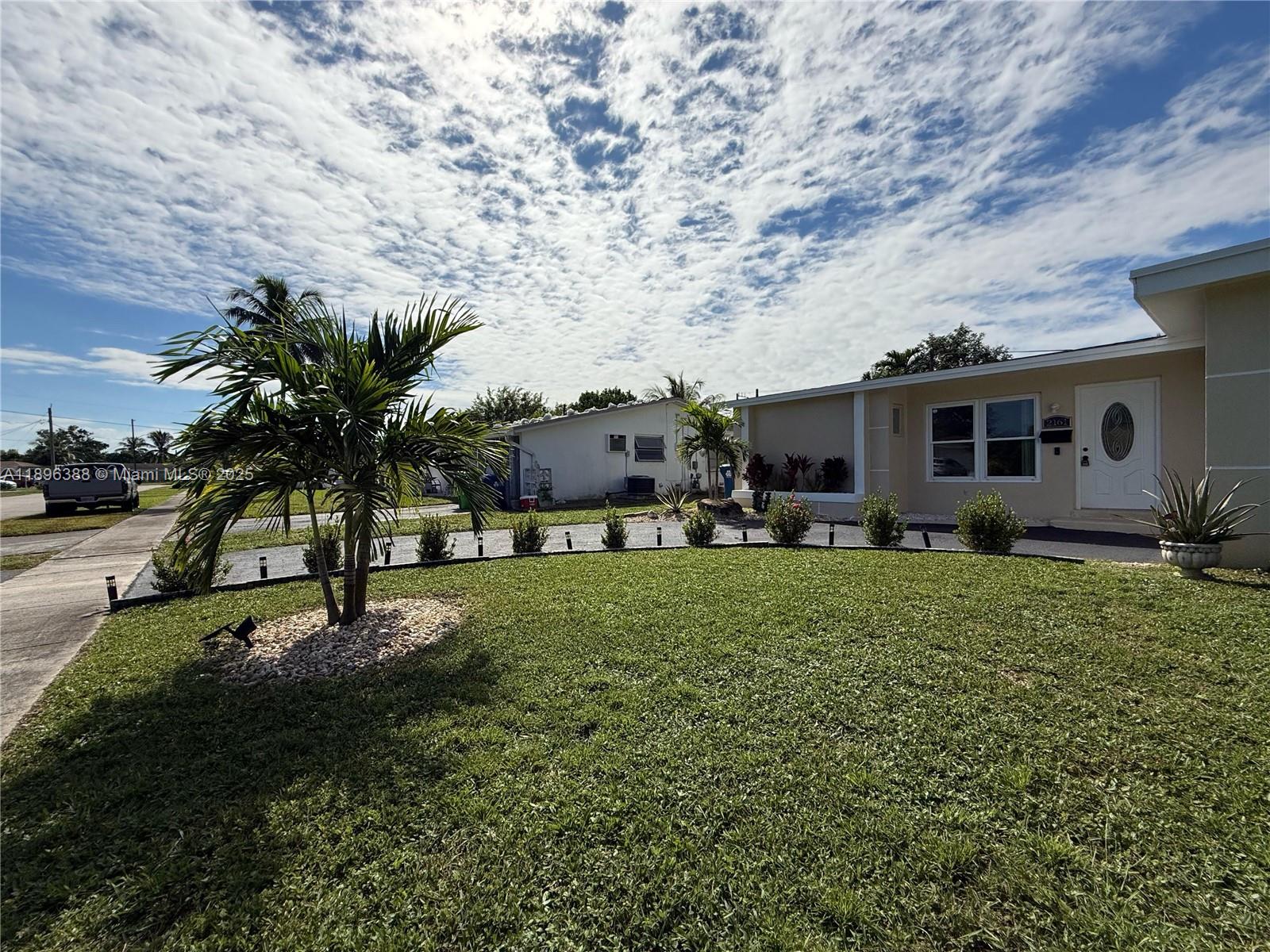 SUNRISE GOLF VILLAGE FIRS - Residential