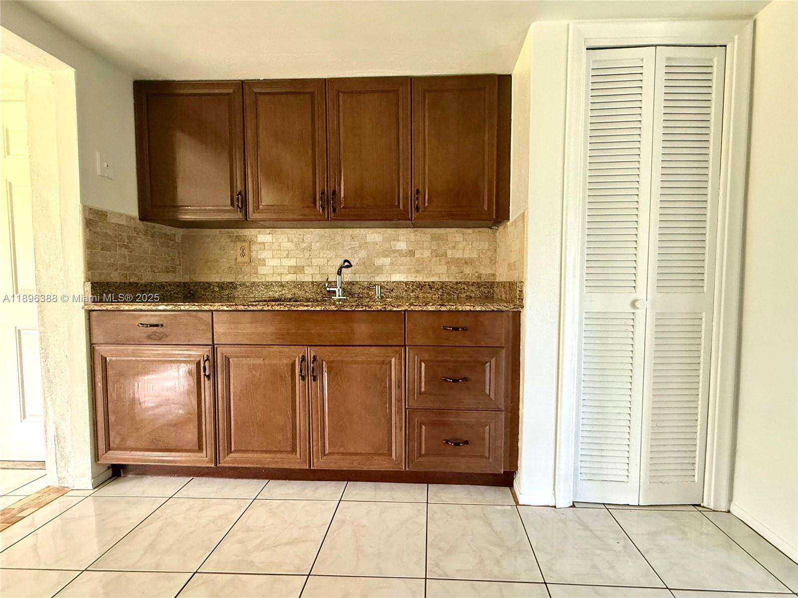 SUNRISE GOLF VILLAGE FIRS - Residential