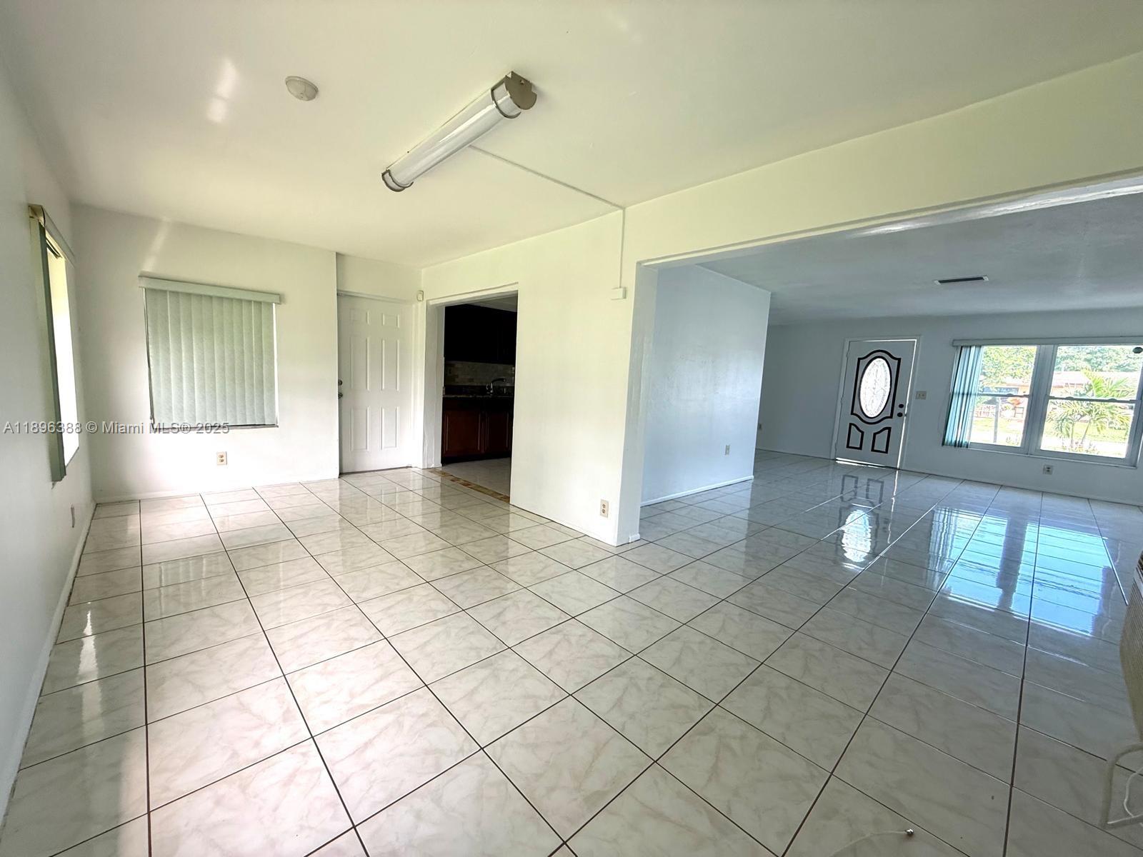 SUNRISE GOLF VILLAGE FIRS - Residential