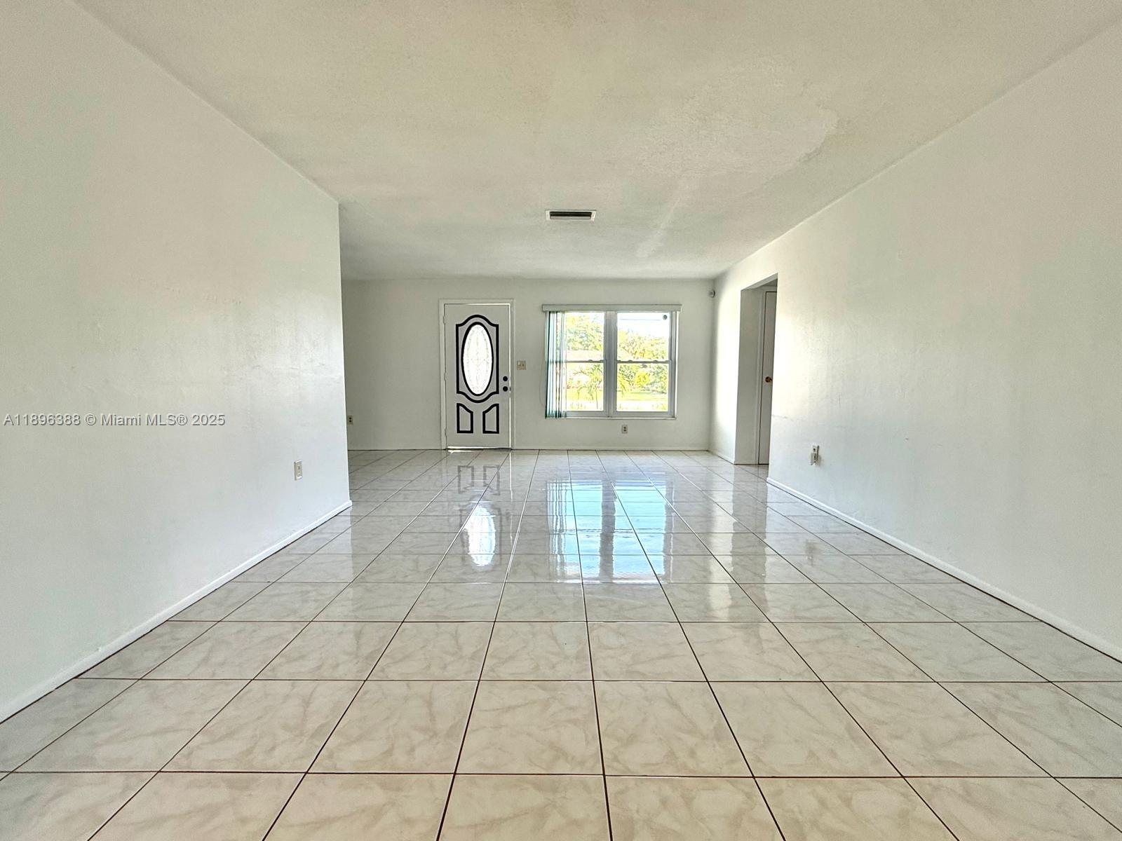 SUNRISE GOLF VILLAGE FIRS - Residential