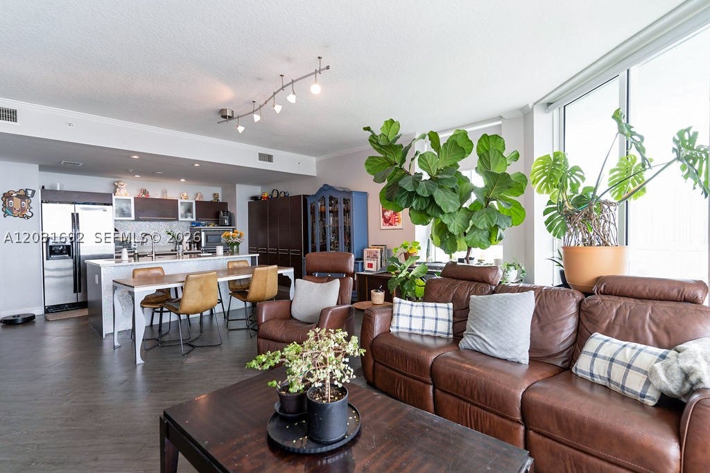 1900 N Bayshore Dr 2018