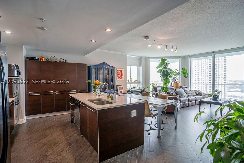 1900 N Bayshore Dr 2018