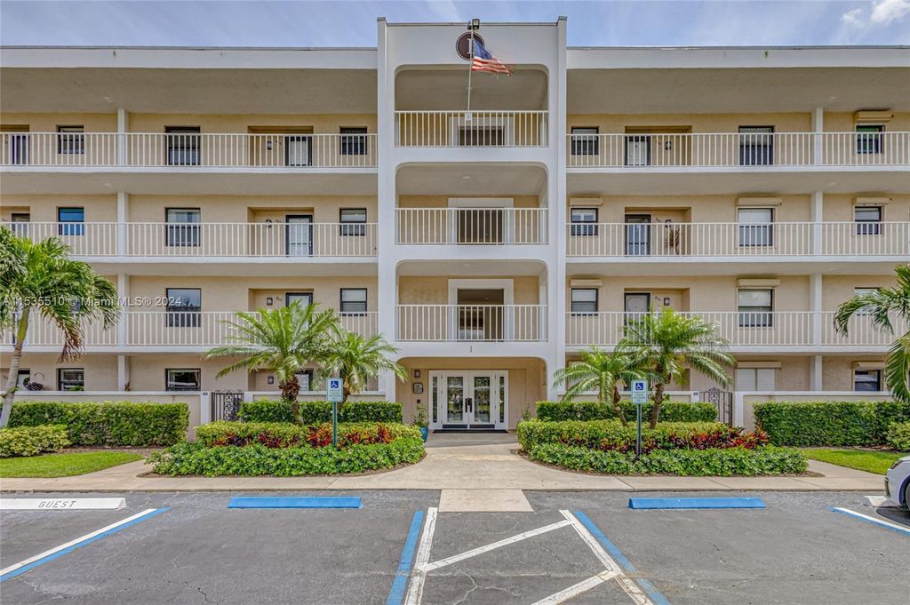 Photo of 300 N HWY A1a #103I, Jupiter, FL 33477 (MLS # A11535510)