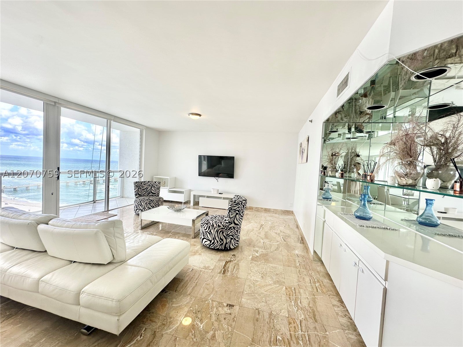 16425 E Collins Ave 1215