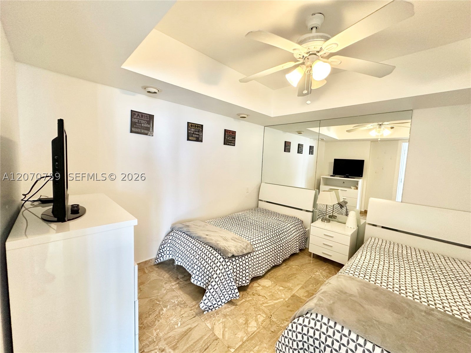 16425 E Collins Ave 1215