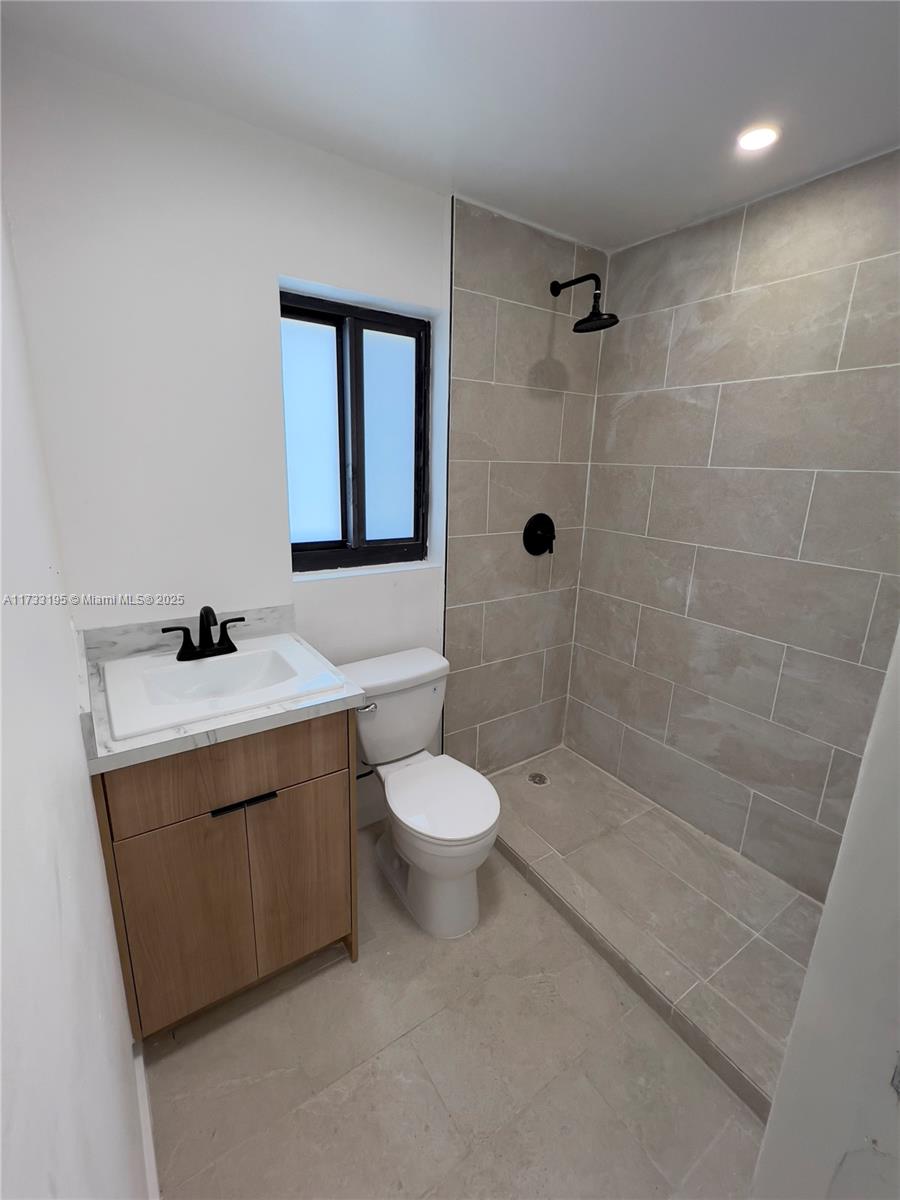 BRICKELL RIVERVIEW - Residential Income