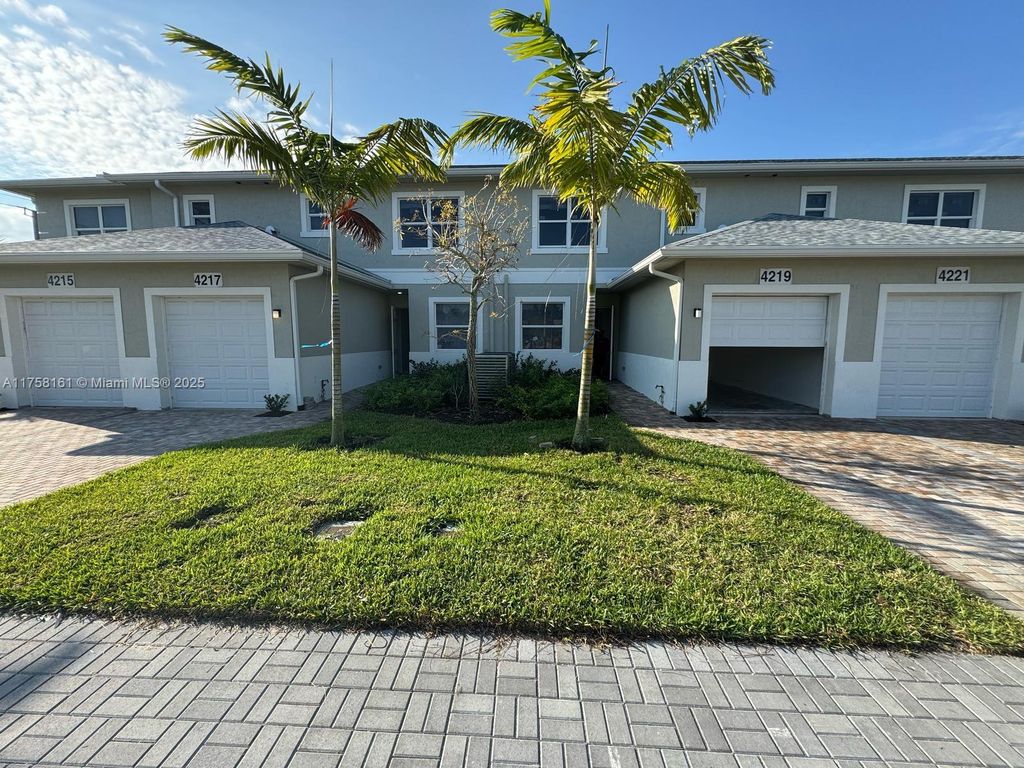 Photo of 4223 Gulfstream Rd #4223, Lake Worth, FL 33461 (MLS # A11758161)