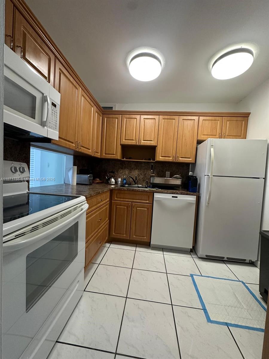 750 Michigan Ave 204