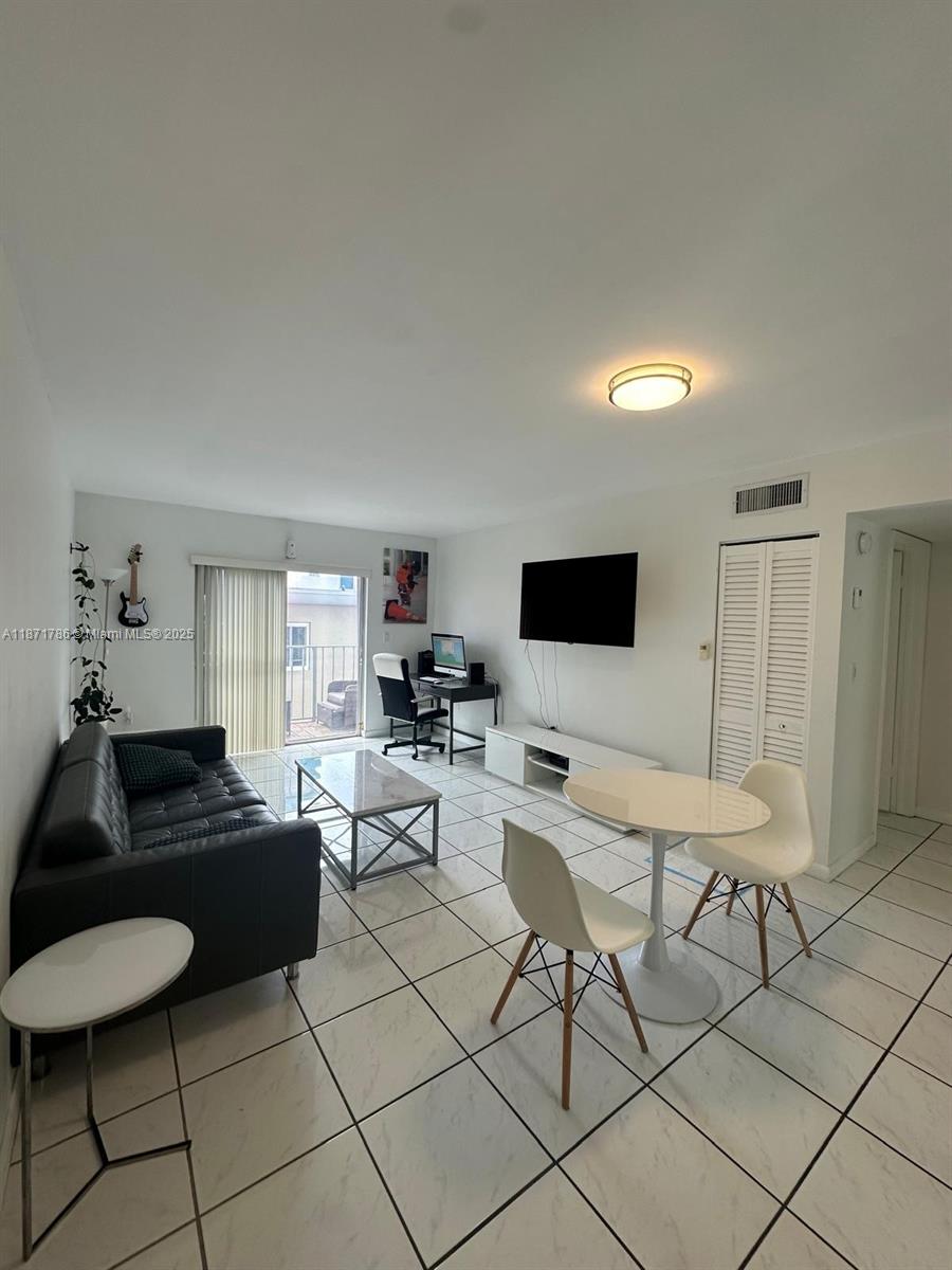 Discover this adorable 610 sq. ft. one-bedroom apartment, perfectly situated in the vibrant heart of South Beach. This inviting space features generous walk-in closets, providing ample storage for all your needs. The building offers convenient first-come, first-served parking and on-site laundry facilities with washers and dryers for your convenience. Discover this adorable 610 sq. ft. one-bedroom apartment, perfectly situated in the vibrant heart of South Beach. This inviting space features generous walk-in closets, providing ample storage for all your needs. The building offers convenient first-come, first-served parking and on-site laundry facilities with washers and dryers for your convenience. Enjoy the lively atmosphere and all that South Beach has to offer right at your doorstep