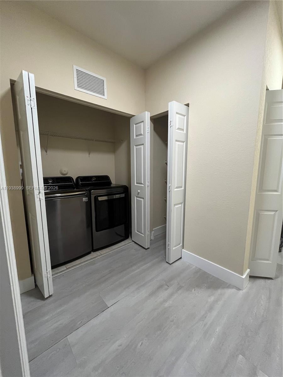 SILVER PALM EAST SEC THRE - Residential