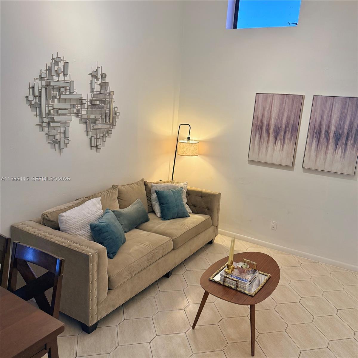 FOUR PALM LAKES AT PEMBRO - Residential