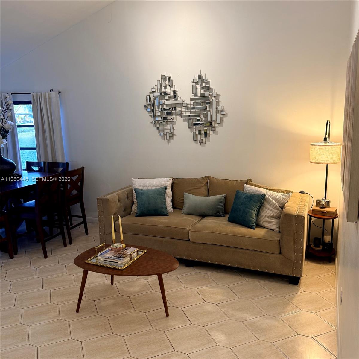 FOUR PALM LAKES AT PEMBRO - Residential