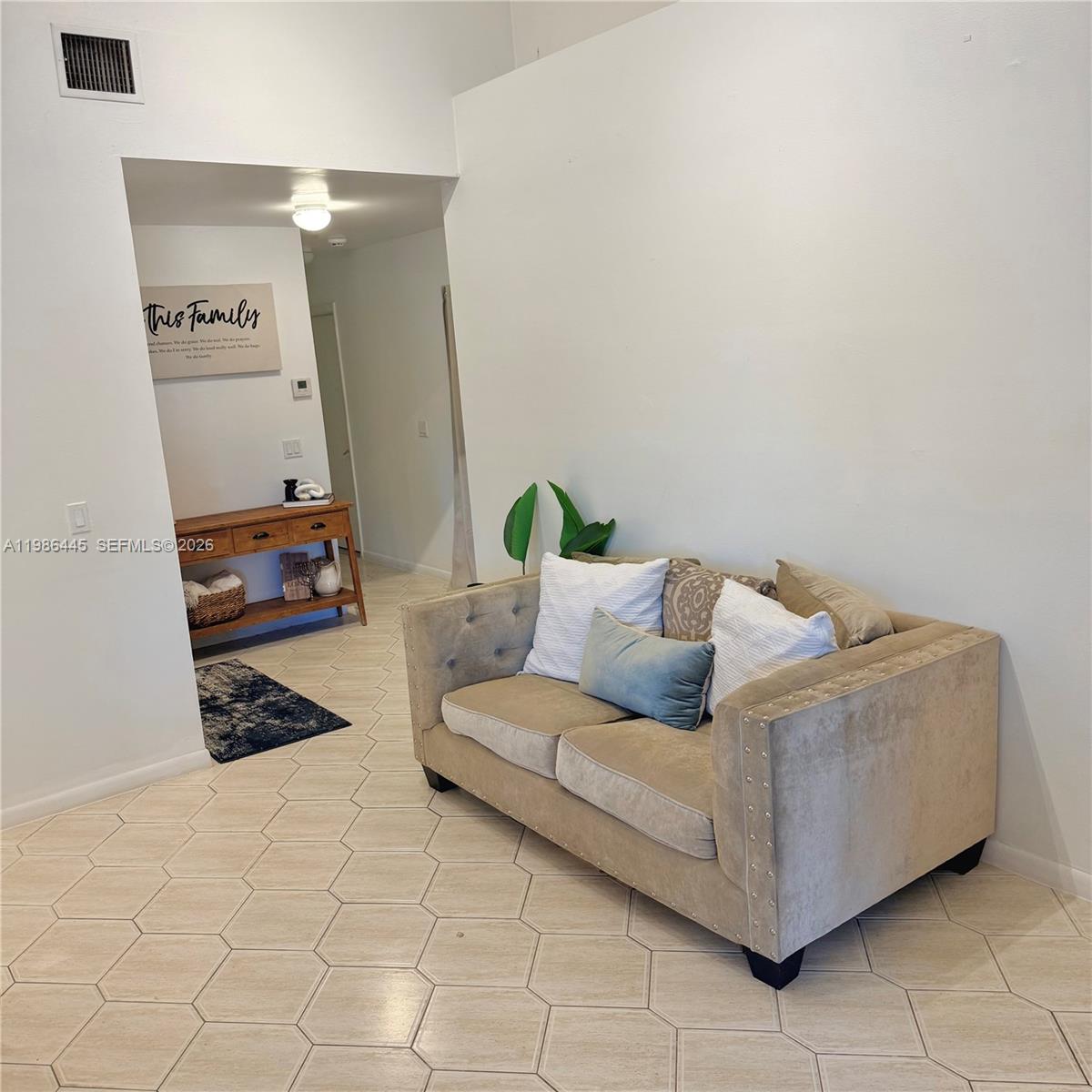 FOUR PALM LAKES AT PEMBRO - Residential