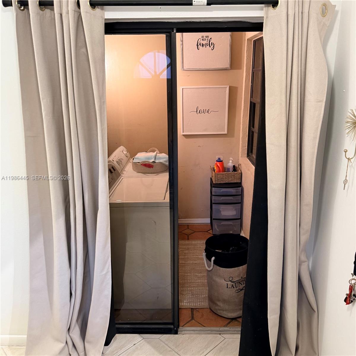 FOUR PALM LAKES AT PEMBRO - Residential