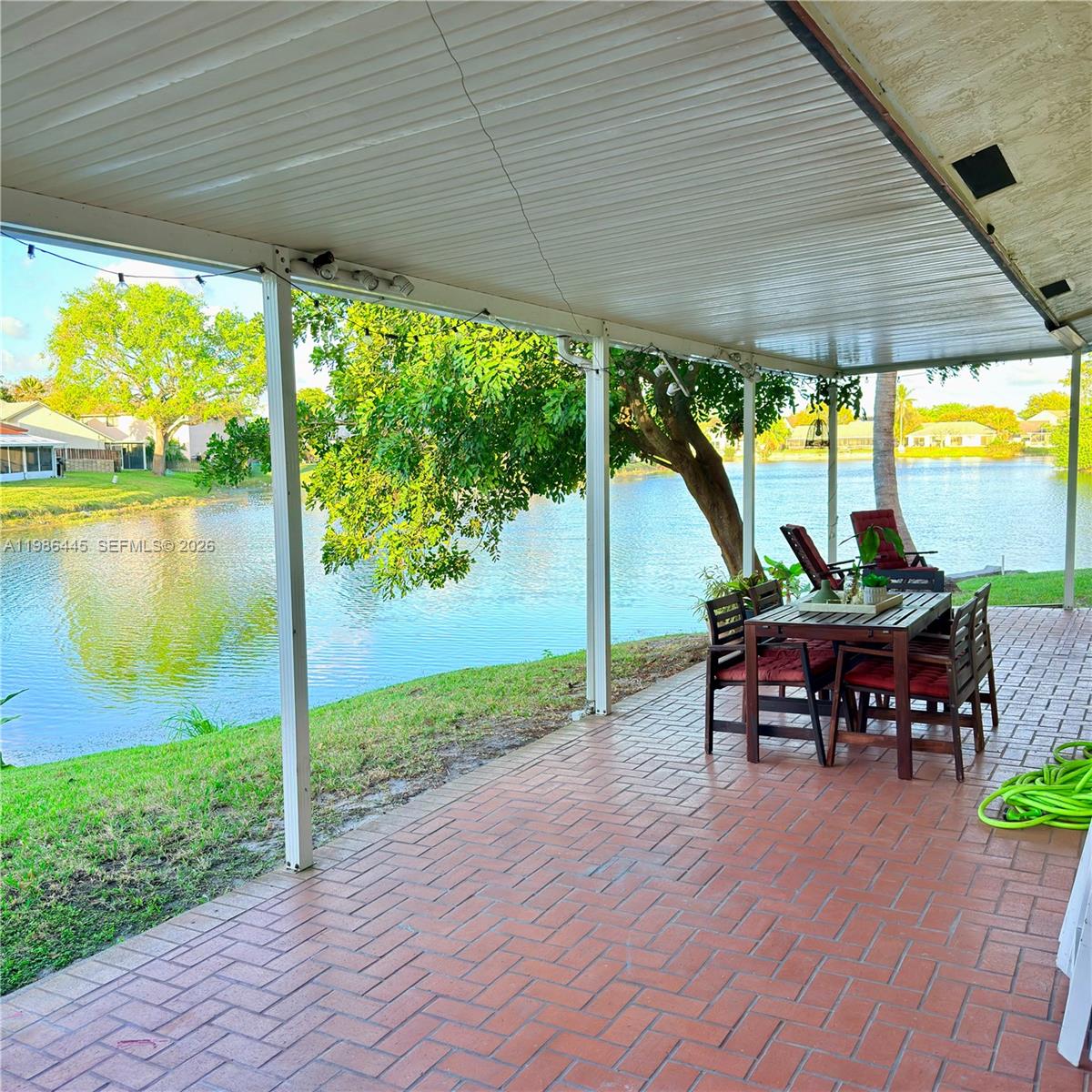 FOUR PALM LAKES AT PEMBRO - Residential