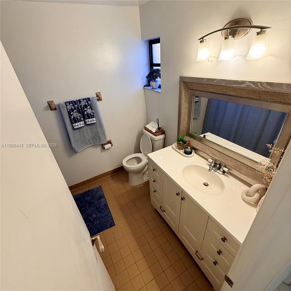 FOUR PALM LAKES AT PEMBRO - Residential