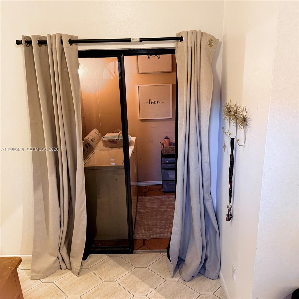 FOUR PALM LAKES AT PEMBRO - Residential