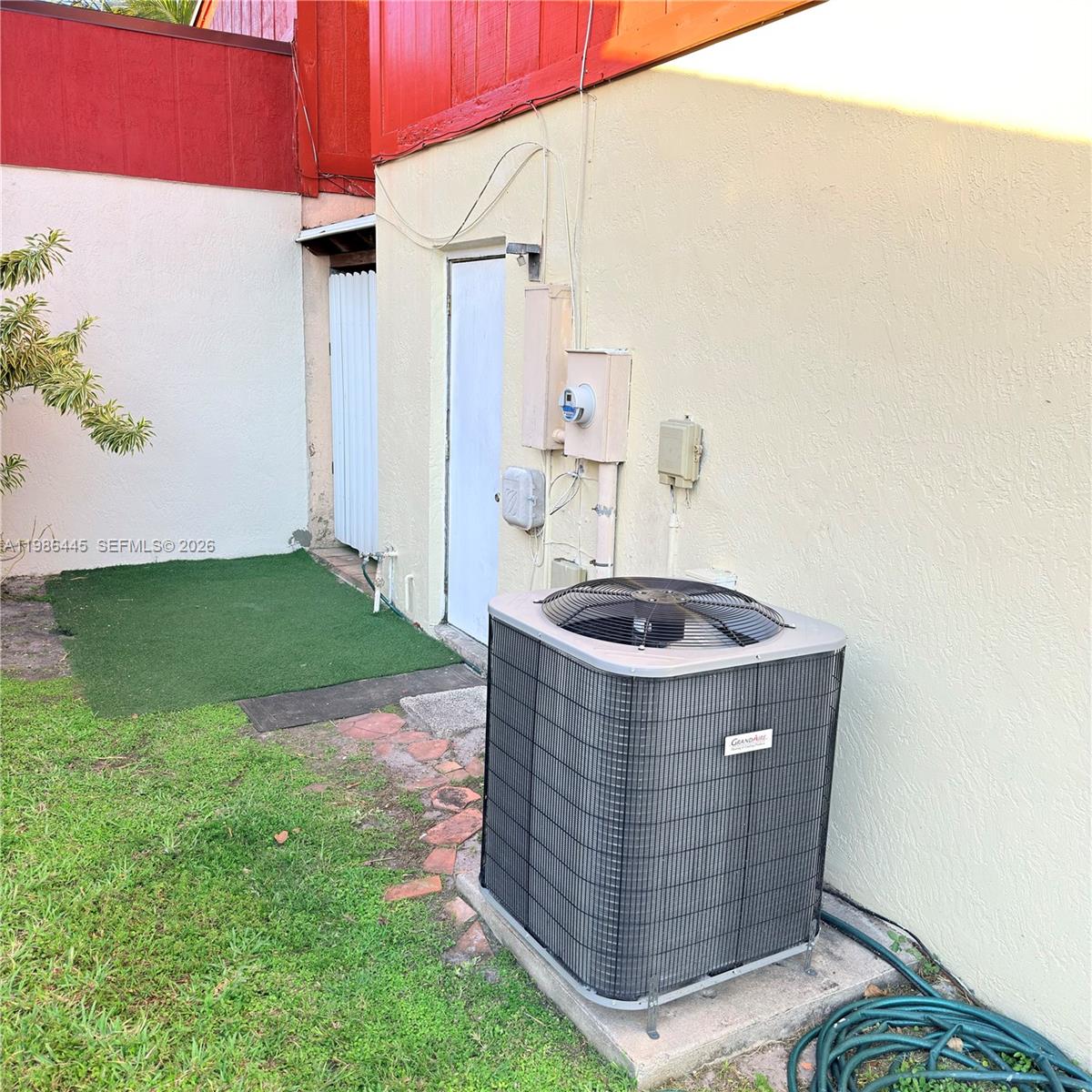 FOUR PALM LAKES AT PEMBRO - Residential