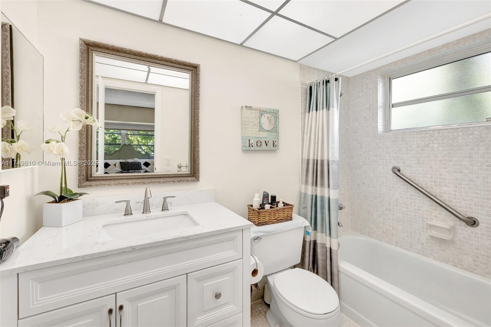 USNEE GARDENS CONDO - Residential