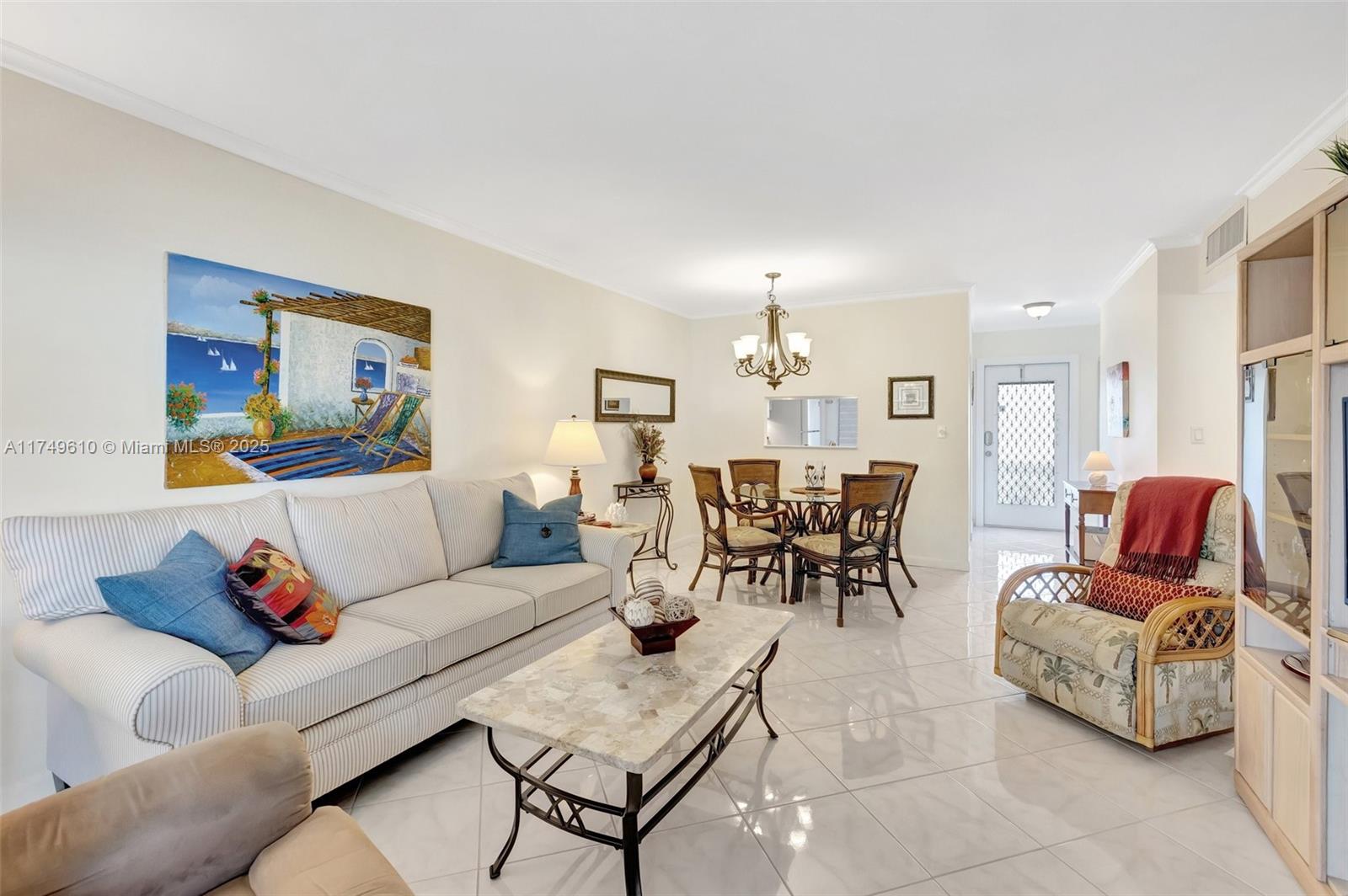 USNEE GARDENS CONDO - Residential