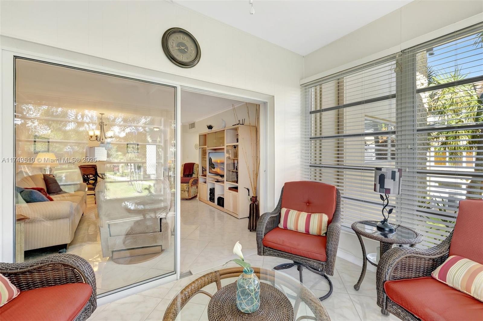 USNEE GARDENS CONDO - Residential