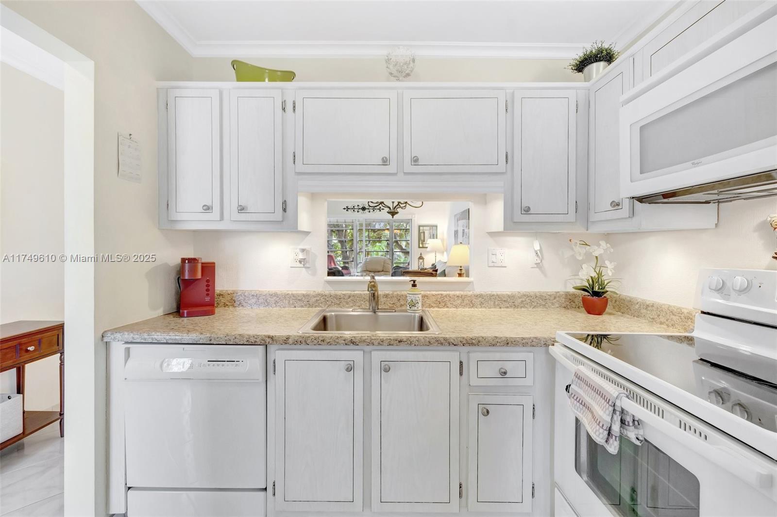 USNEE GARDENS CONDO - Residential