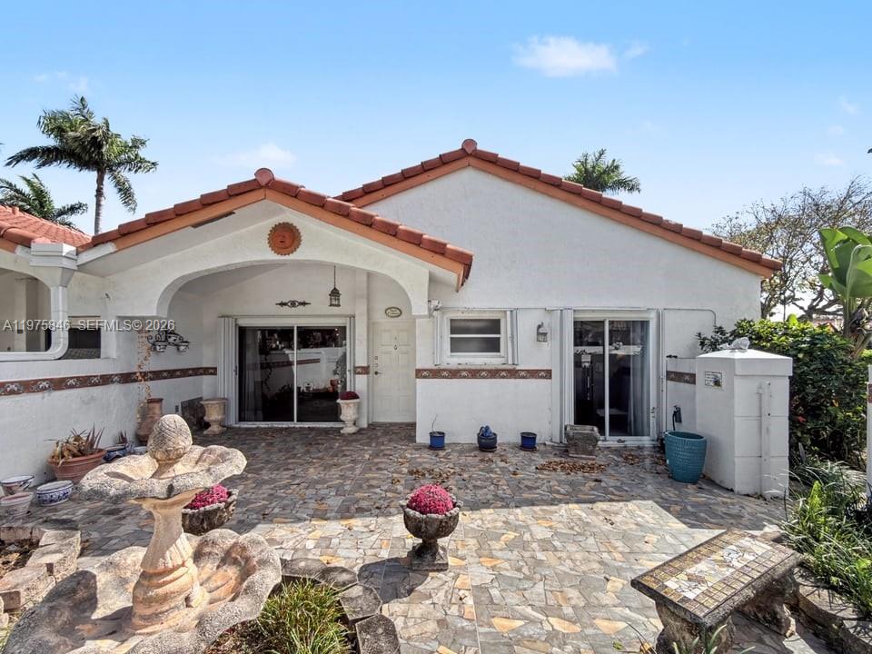 POINT LAKE CONDO XI - Residential