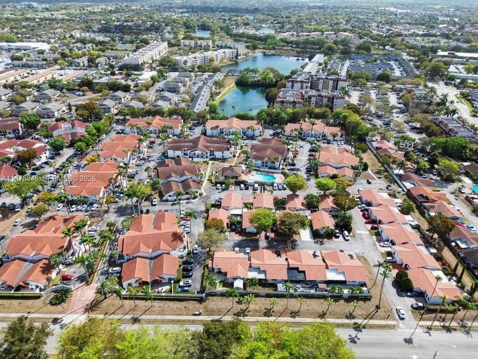 POINT LAKE CONDO XI - Residential