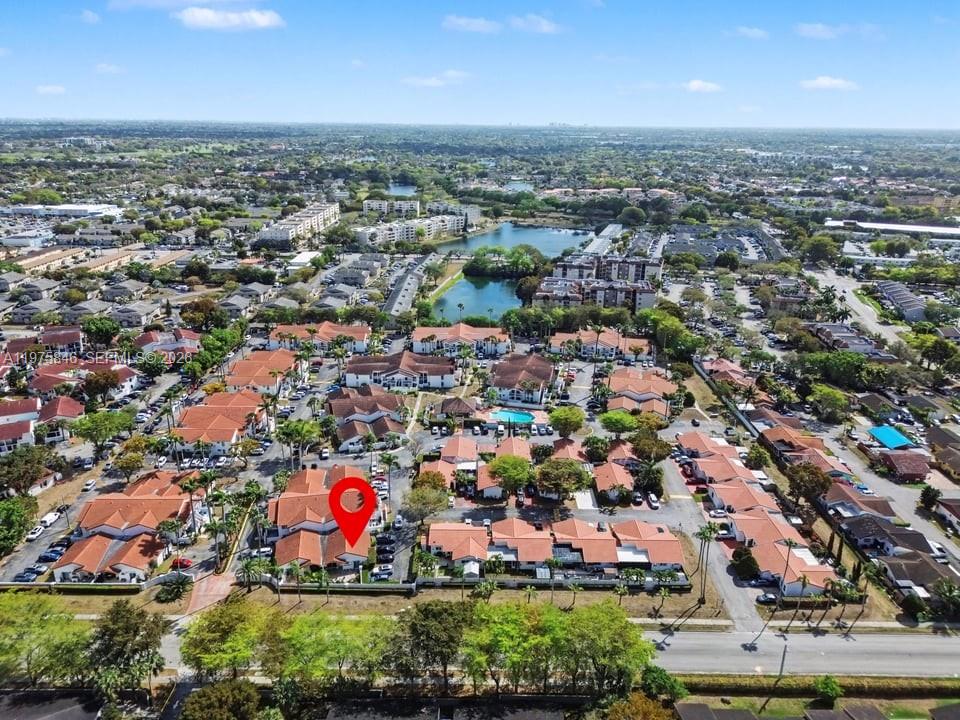 POINT LAKE CONDO XI - Residential