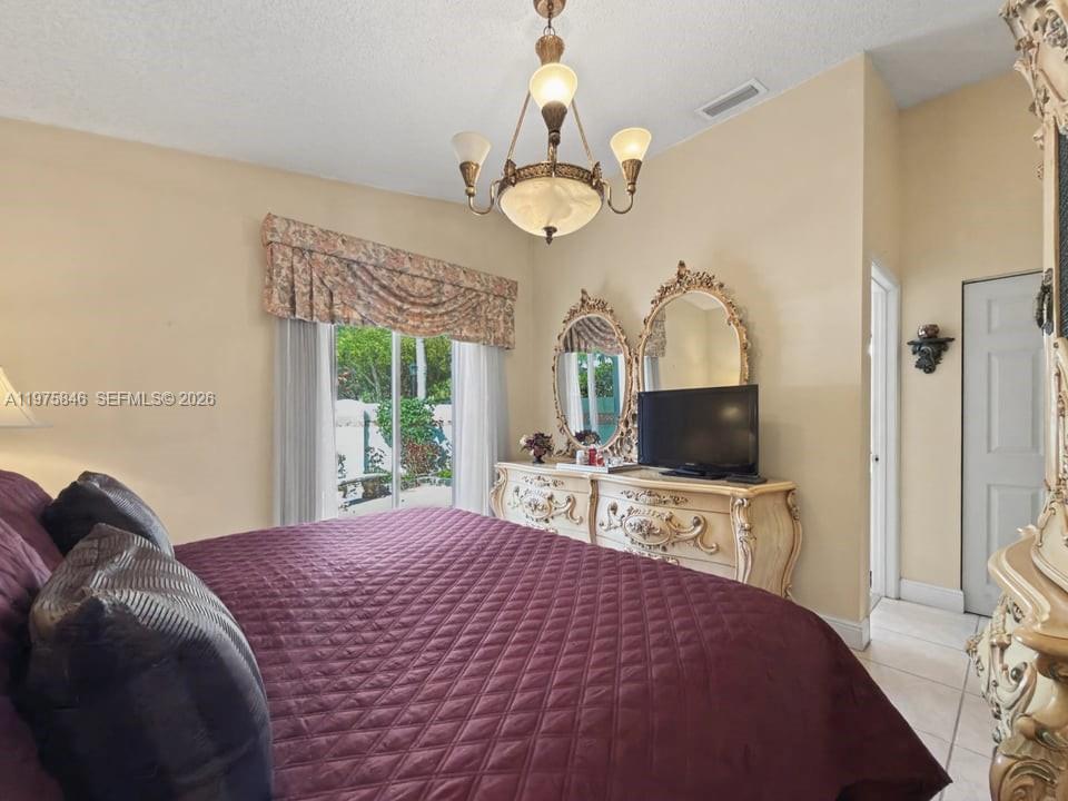 POINT LAKE CONDO XI - Residential