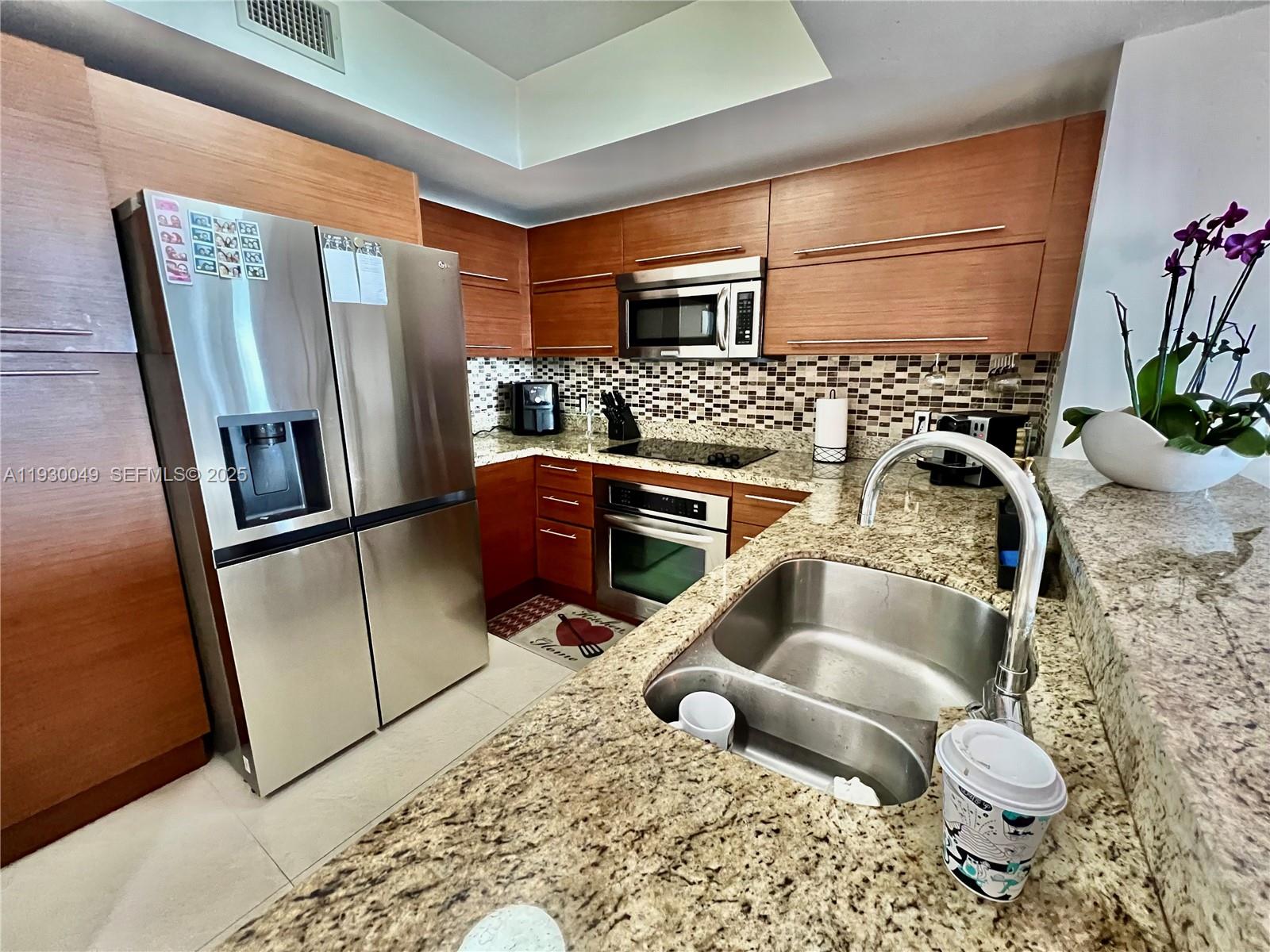 2641 N Flamingo Rd 605N