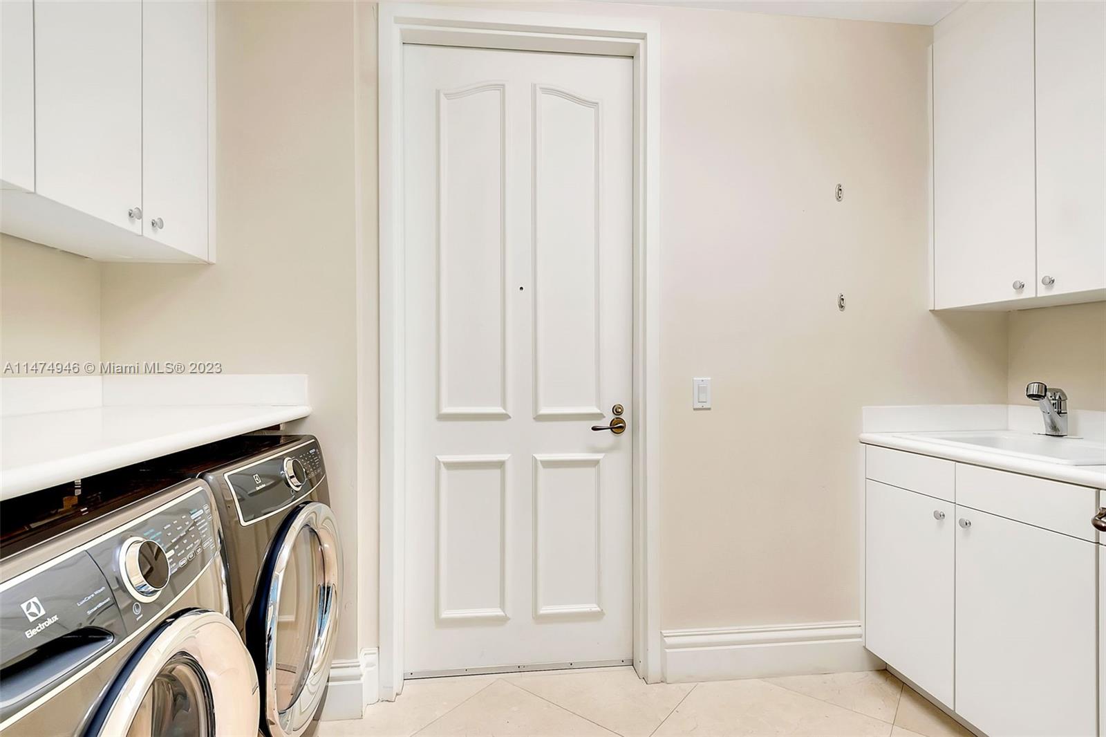 10295 COLLINS AVE RESDNTA - Residential