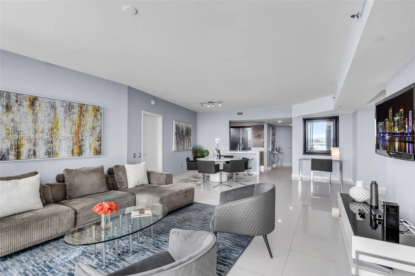 Miami Beach, Florida 33139, United States, 2 Bedrooms Bedrooms, ,3 BathroomsBathrooms,Residential,Active,228827