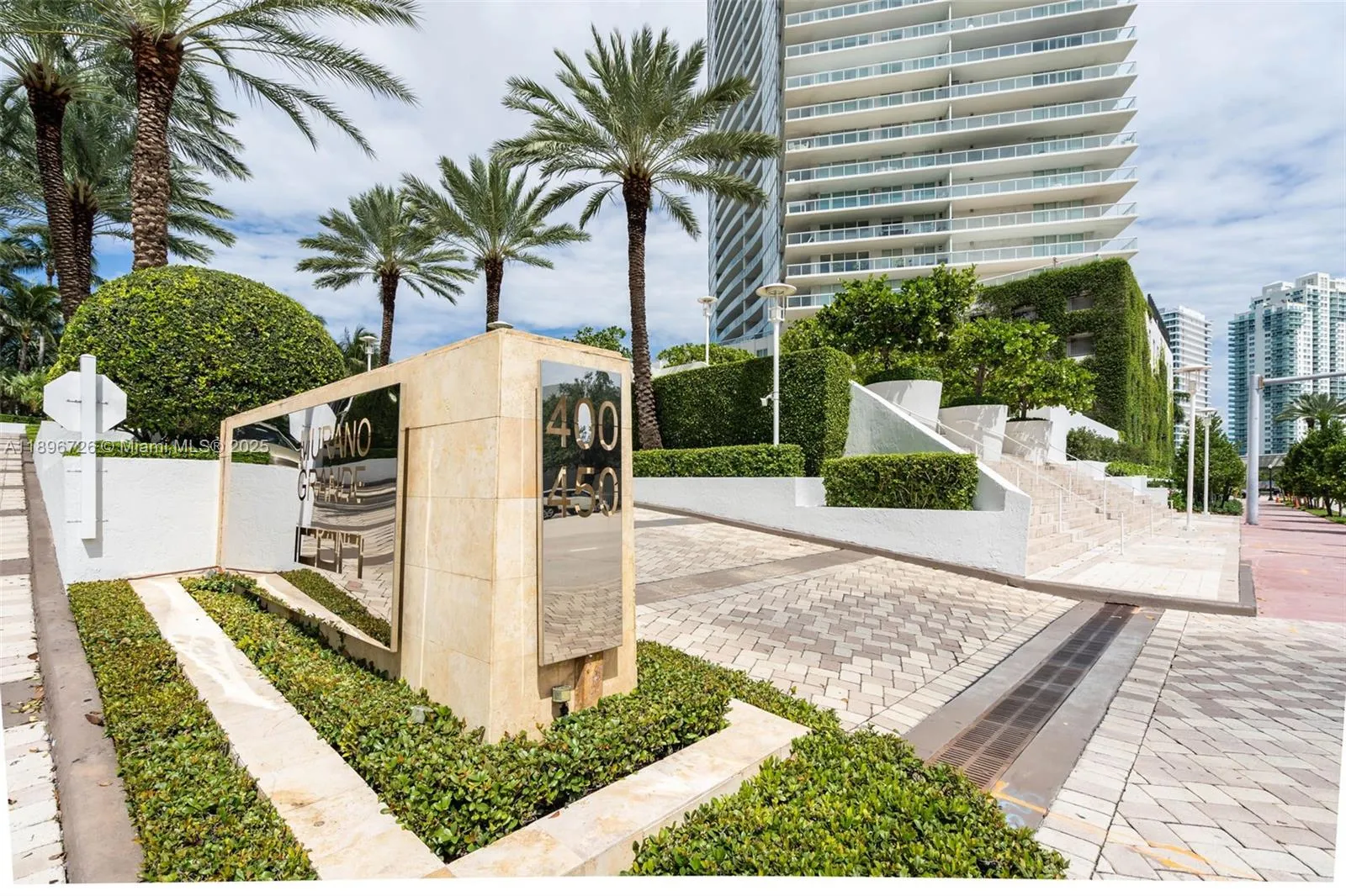 Miami Beach, Florida 33139, United States, 2 Bedrooms Bedrooms, ,3 BathroomsBathrooms,Residential,Active,228827