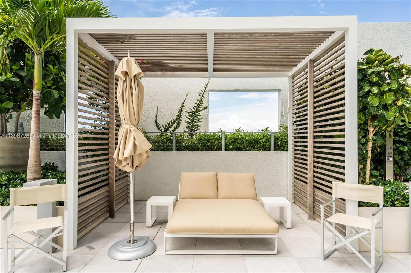 Miami Beach, Florida 33139, United States, 2 Bedrooms Bedrooms, ,3 BathroomsBathrooms,Residential,Active,228827