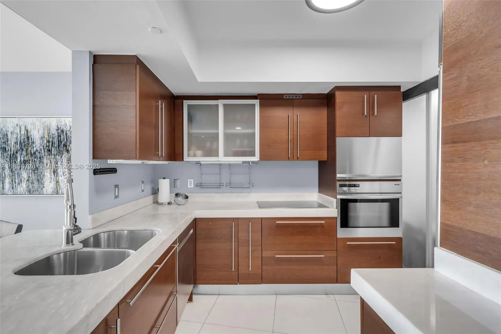 Miami Beach, Florida 33139, United States, 2 Bedrooms Bedrooms, ,3 BathroomsBathrooms,Residential,Active,228827