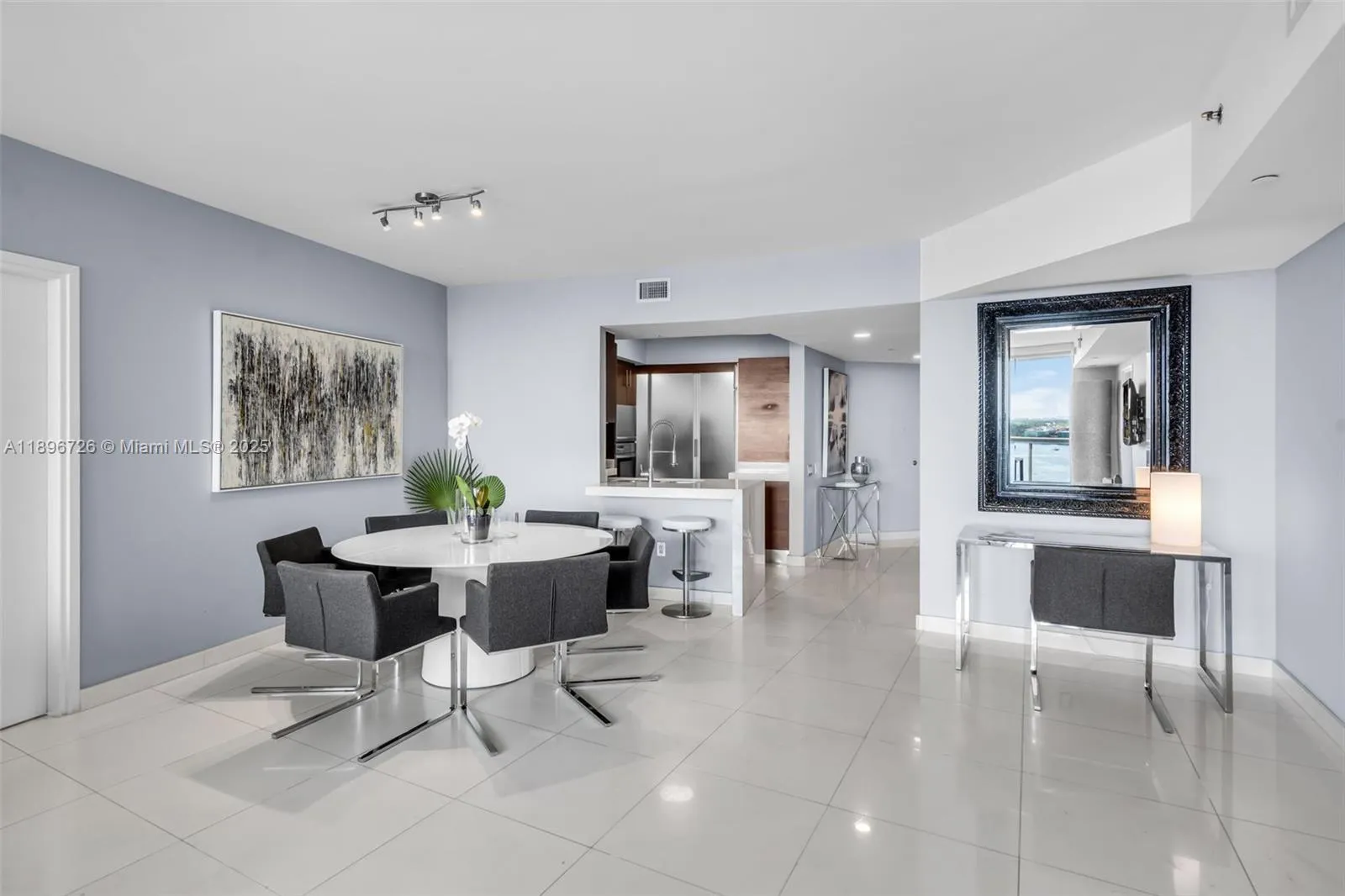 Miami Beach, Florida 33139, United States, 2 Bedrooms Bedrooms, ,3 BathroomsBathrooms,Residential,Active,228827