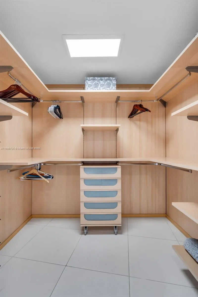 Miami Beach, Florida 33139, United States, 2 Bedrooms Bedrooms, ,3 BathroomsBathrooms,Residential,Active,228827